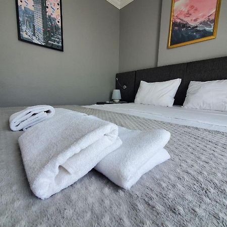5 Mins To Airport Private Villa Room Istambul Extérieur photo